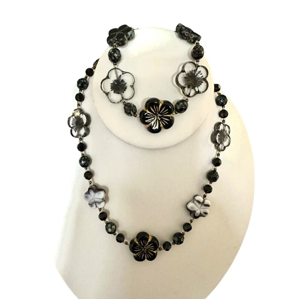Czech Art Glass Floral Black & White Hand Beaded Necklace & Bracelet Set GF NWT